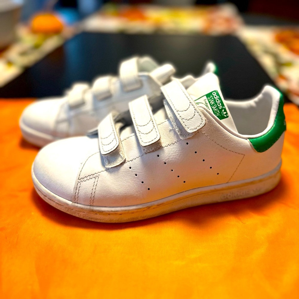 STAN SMITH - Kids size 2 - Good condition
